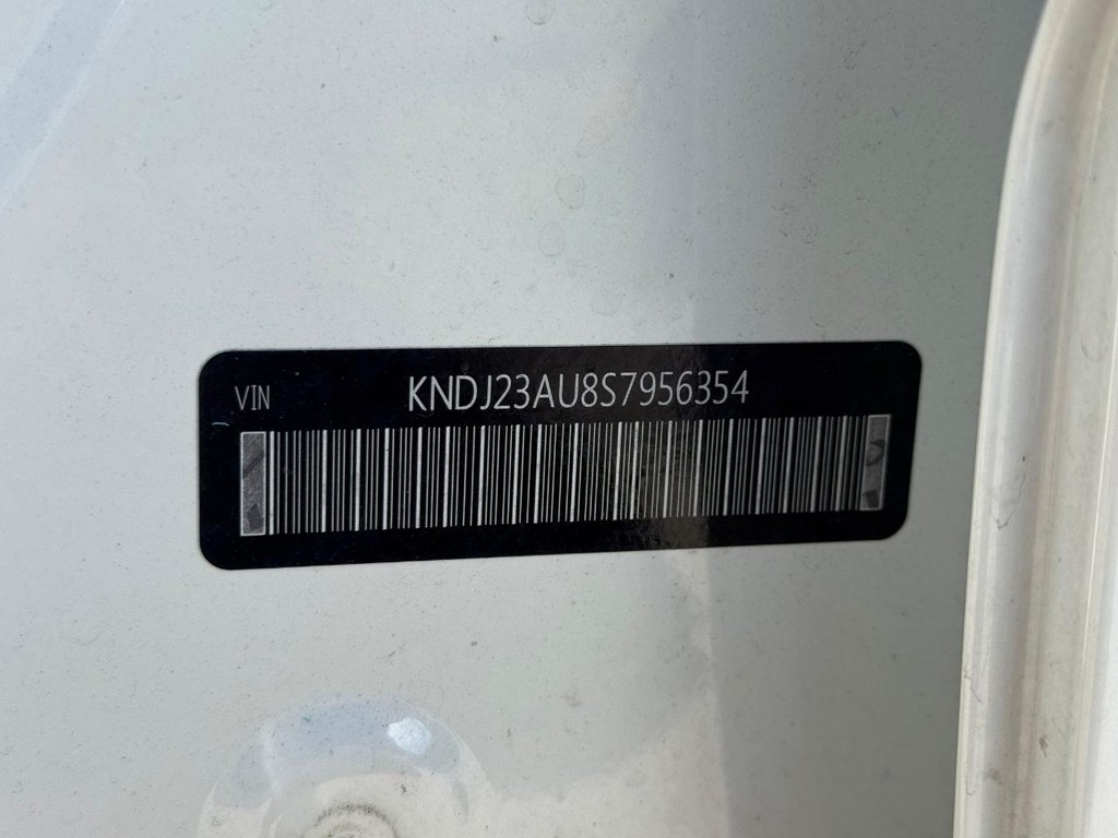 Kia Soul Vehicle Full-screen Gallery Image 23