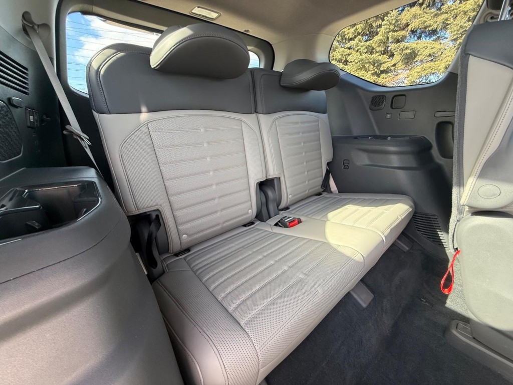 Kia EV9 Vehicle Full-screen Gallery Image 11