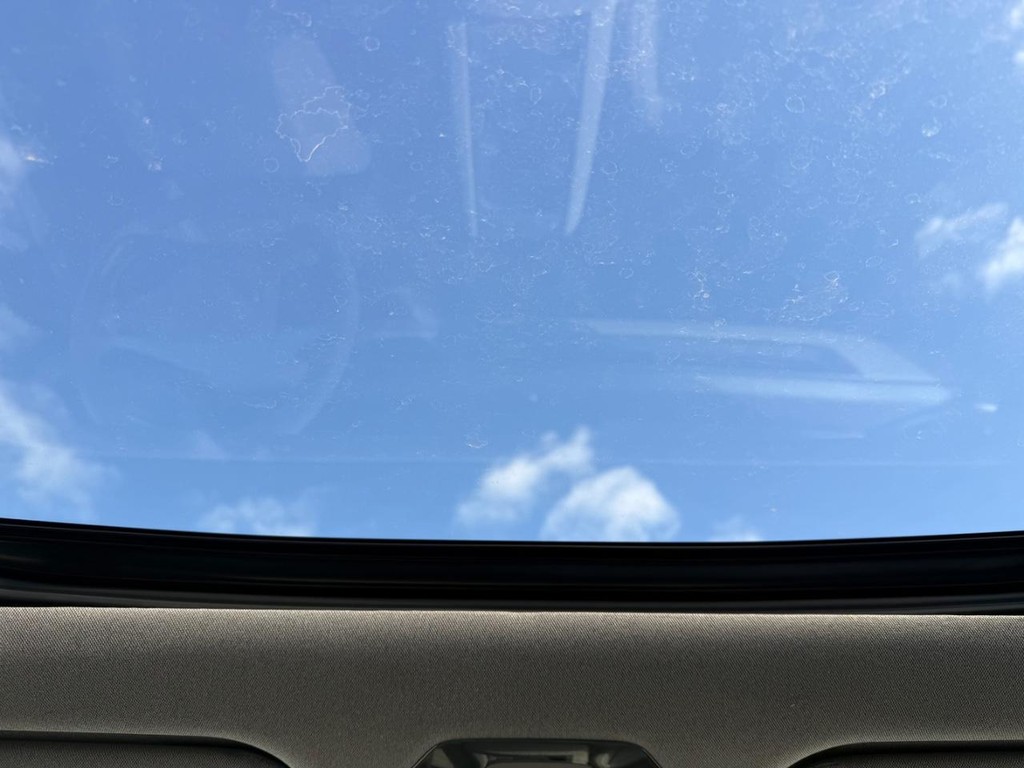 Kia EV9 Vehicle Full-screen Gallery Image 14