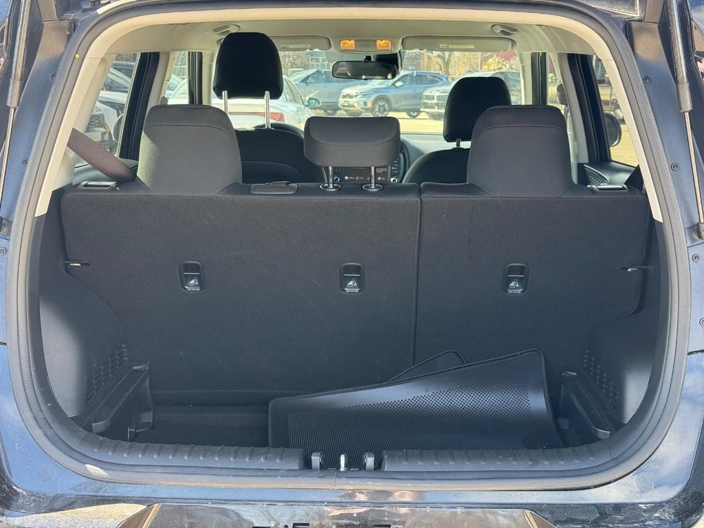 Kia Soul Vehicle Full-screen Gallery Image 05