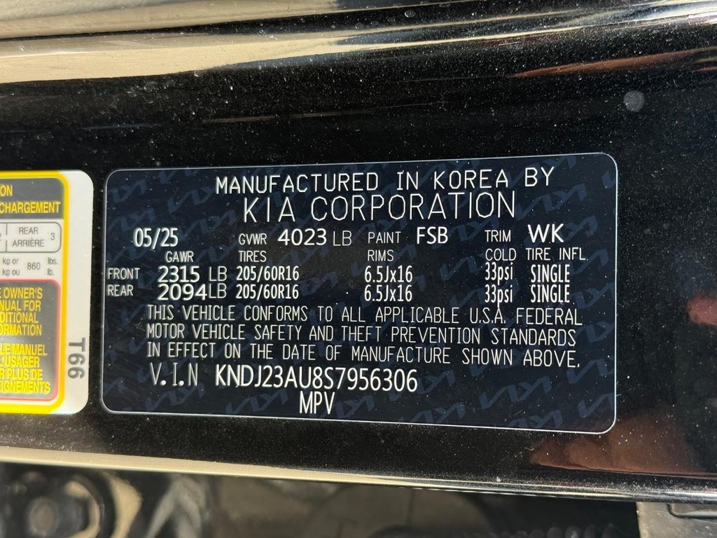 Kia Soul Vehicle Full-screen Gallery Image 23