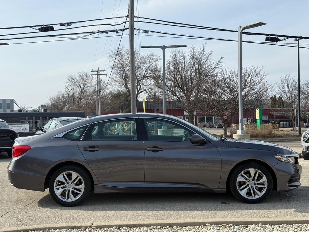 Honda Accord Sedan Vehicle Full-screen Gallery Image 02