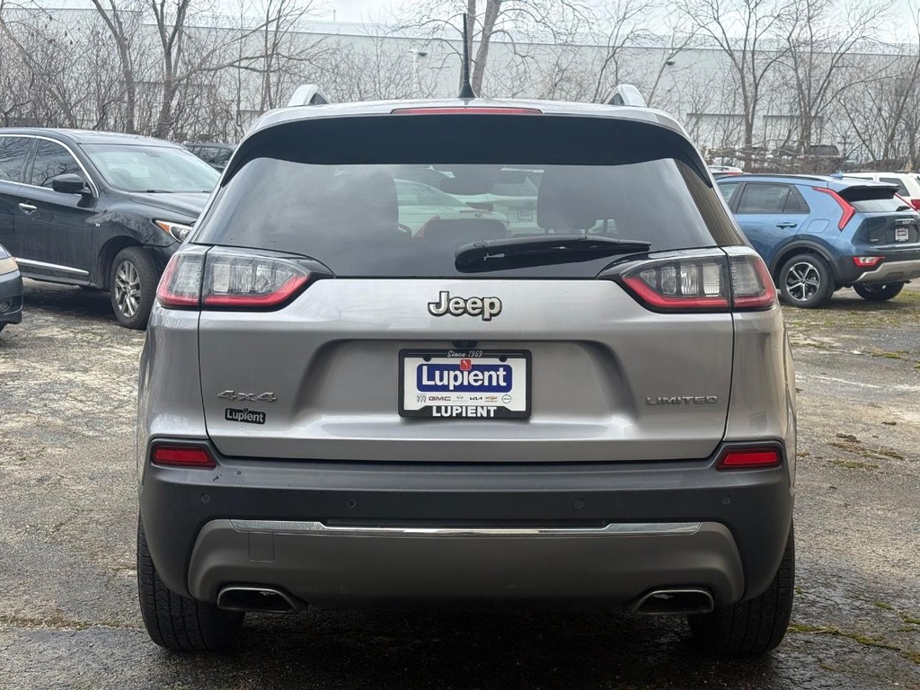 Jeep Cherokee Vehicle Full-screen Gallery Image 04