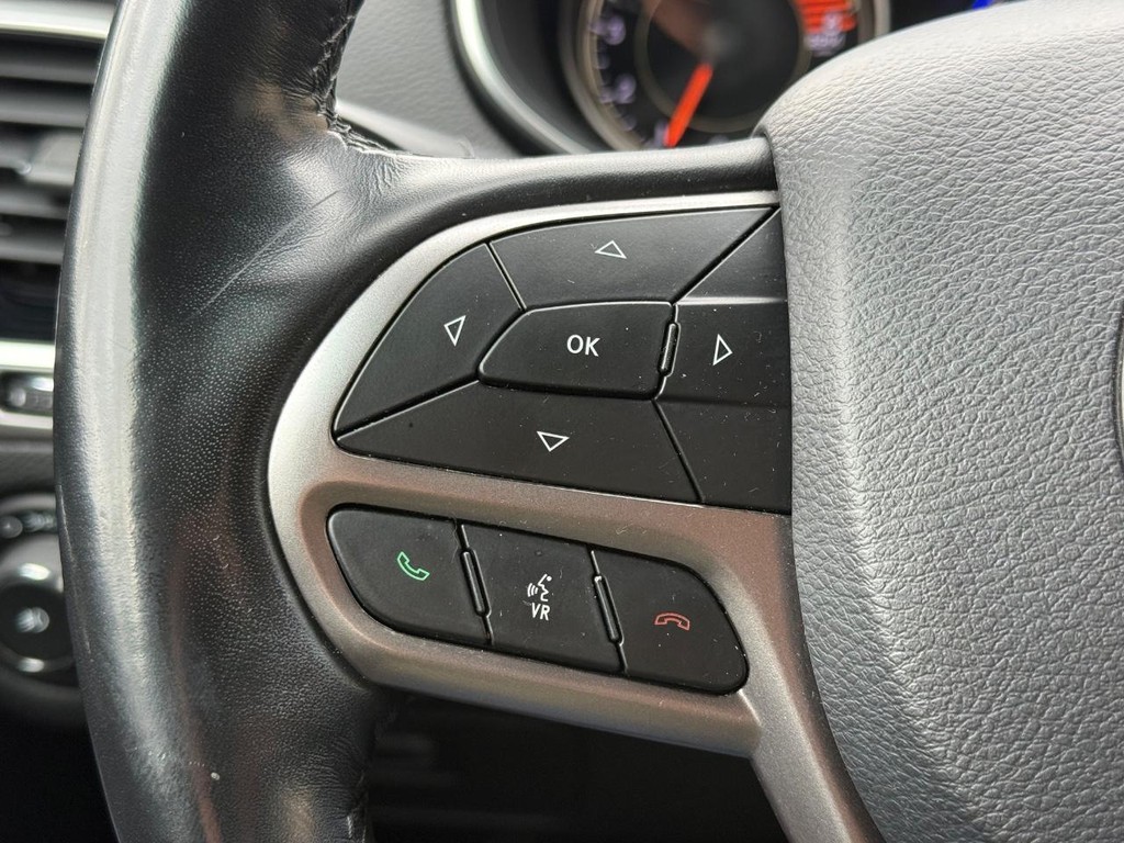 Jeep Cherokee Vehicle Full-screen Gallery Image 14