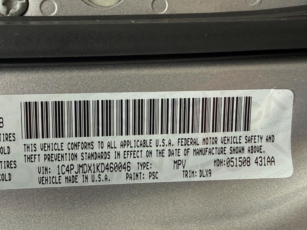 Jeep Cherokee Vehicle Full-screen Gallery Image 25