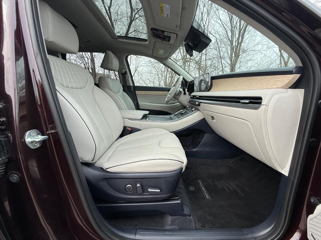 Hyundai Palisade Vehicle Full-screen Gallery Image 10