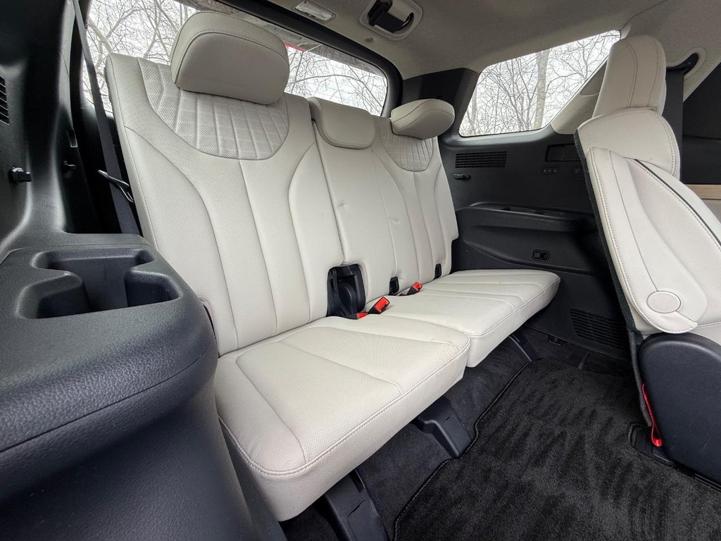 Hyundai Palisade Vehicle Full-screen Gallery Image 11