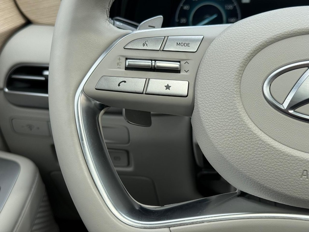 Hyundai Palisade Vehicle Full-screen Gallery Image 17