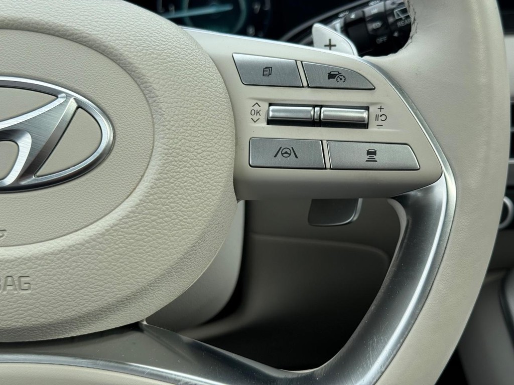 Hyundai Palisade Vehicle Full-screen Gallery Image 18