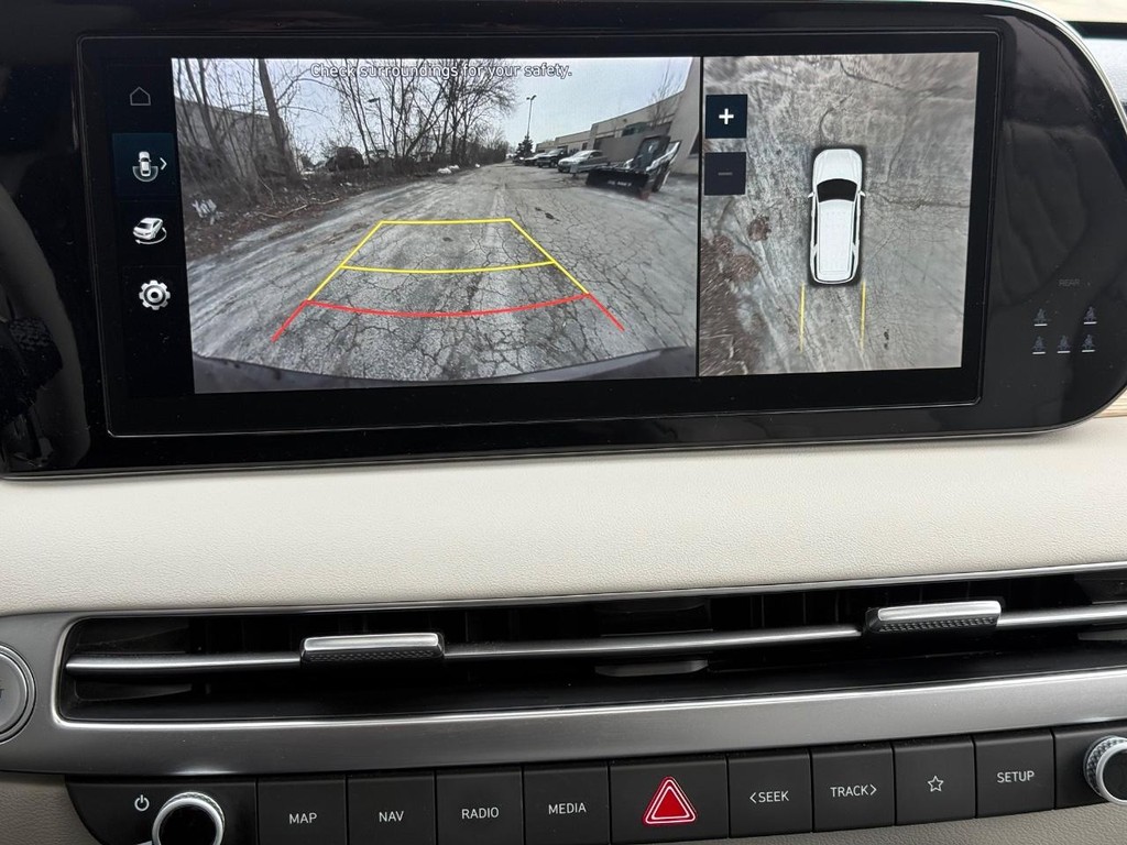 Hyundai Palisade Vehicle Full-screen Gallery Image 20