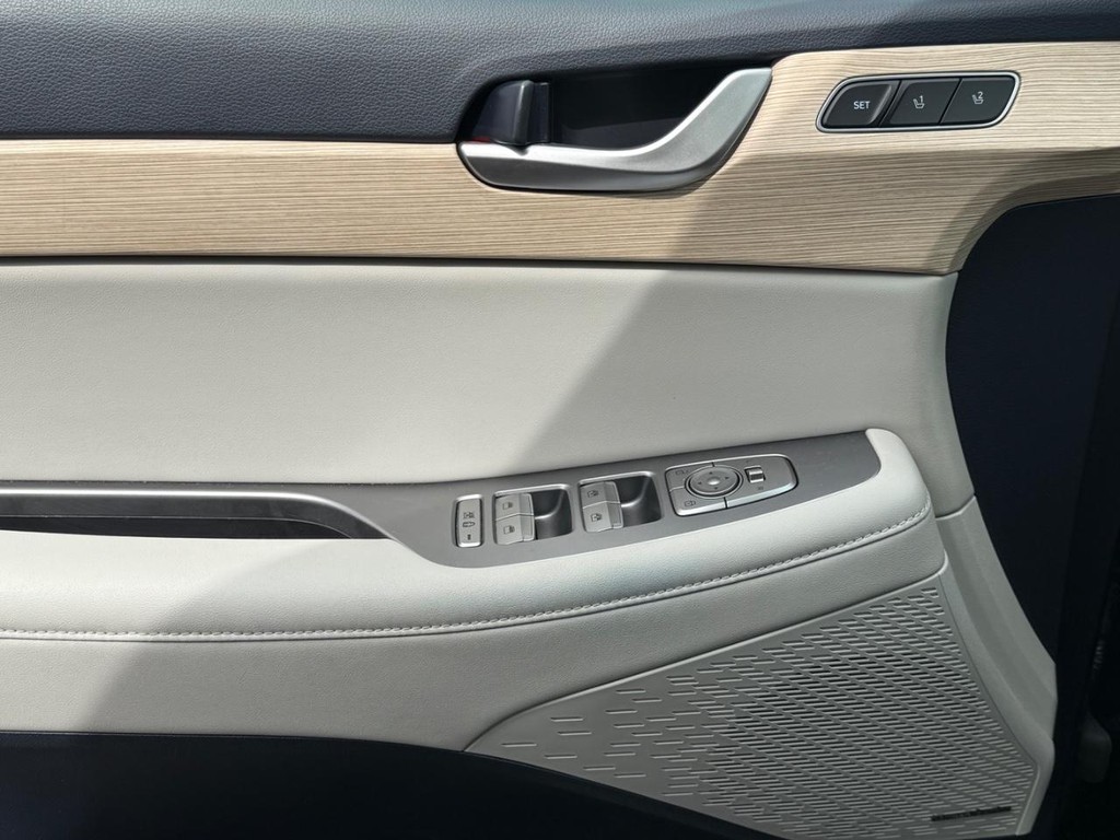 Hyundai Palisade Vehicle Full-screen Gallery Image 25