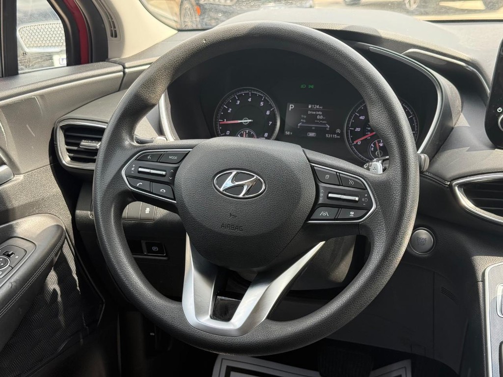 Hyundai Santa Fe Vehicle Full-screen Gallery Image 13