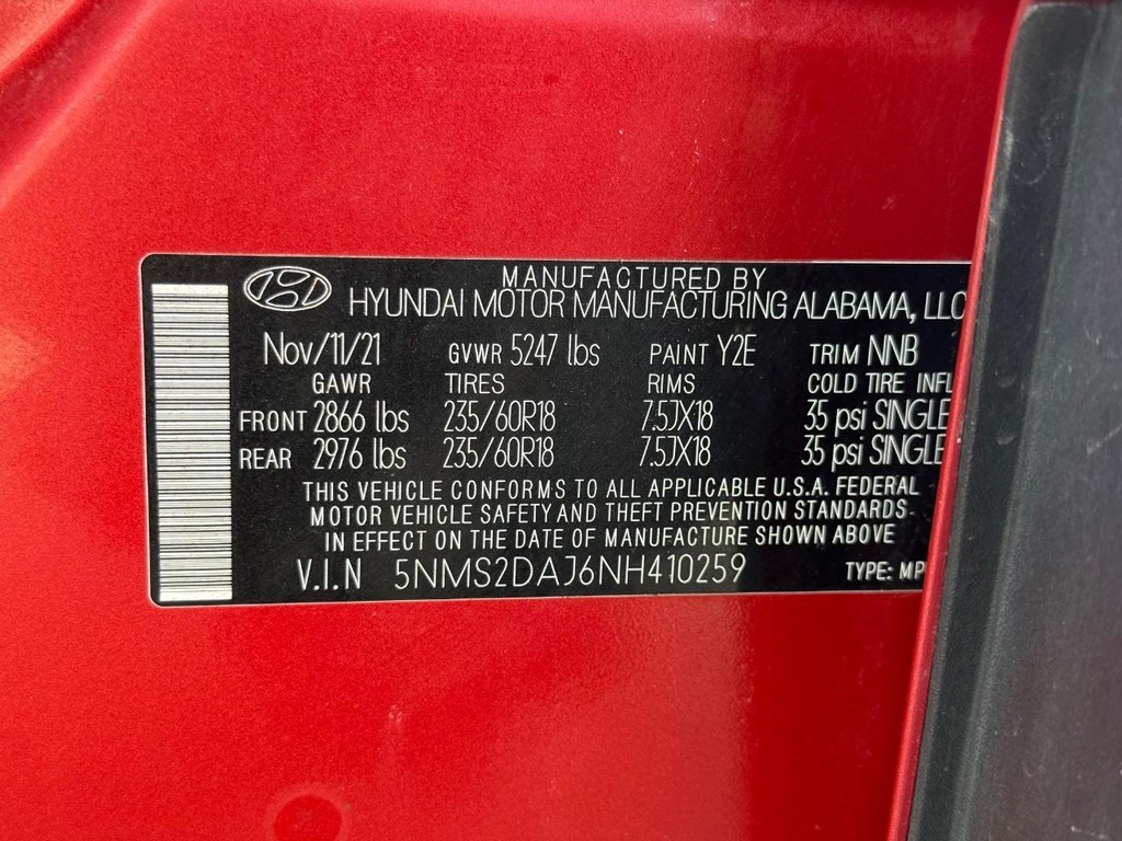 Hyundai Santa Fe Vehicle Full-screen Gallery Image 25