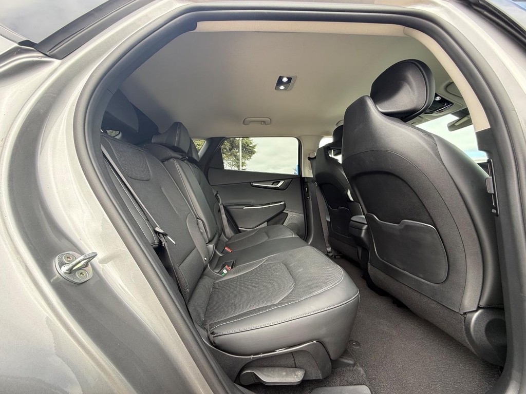 Kia EV6 Vehicle Full-screen Gallery Image 10