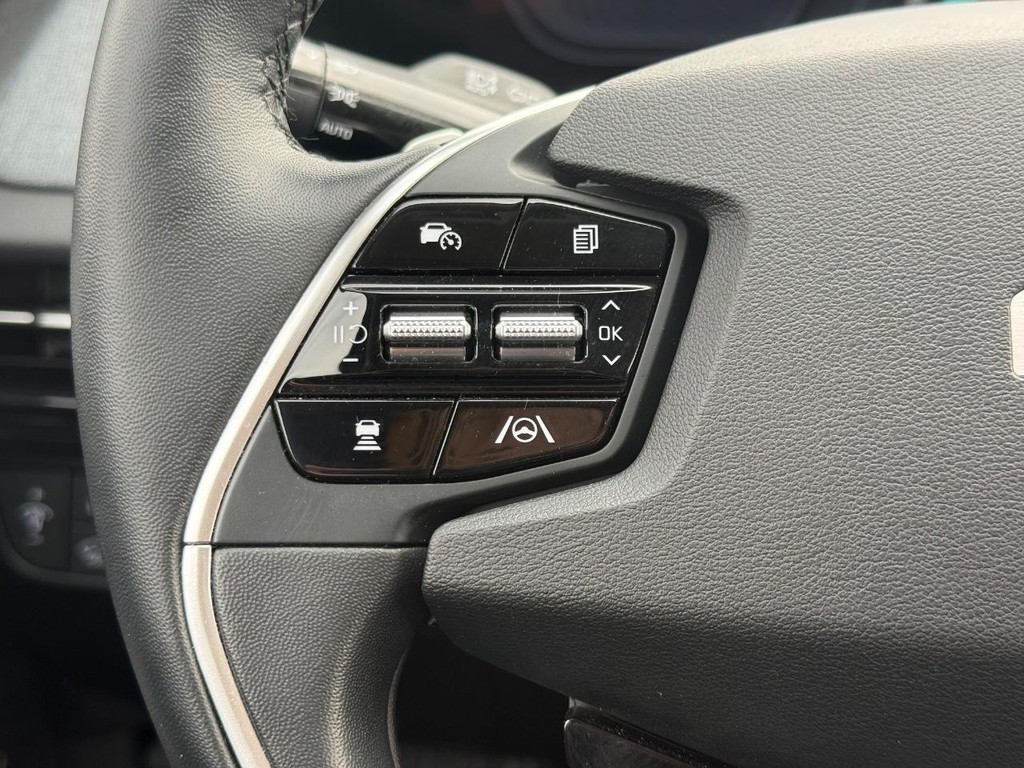 Kia EV6 Vehicle Full-screen Gallery Image 13