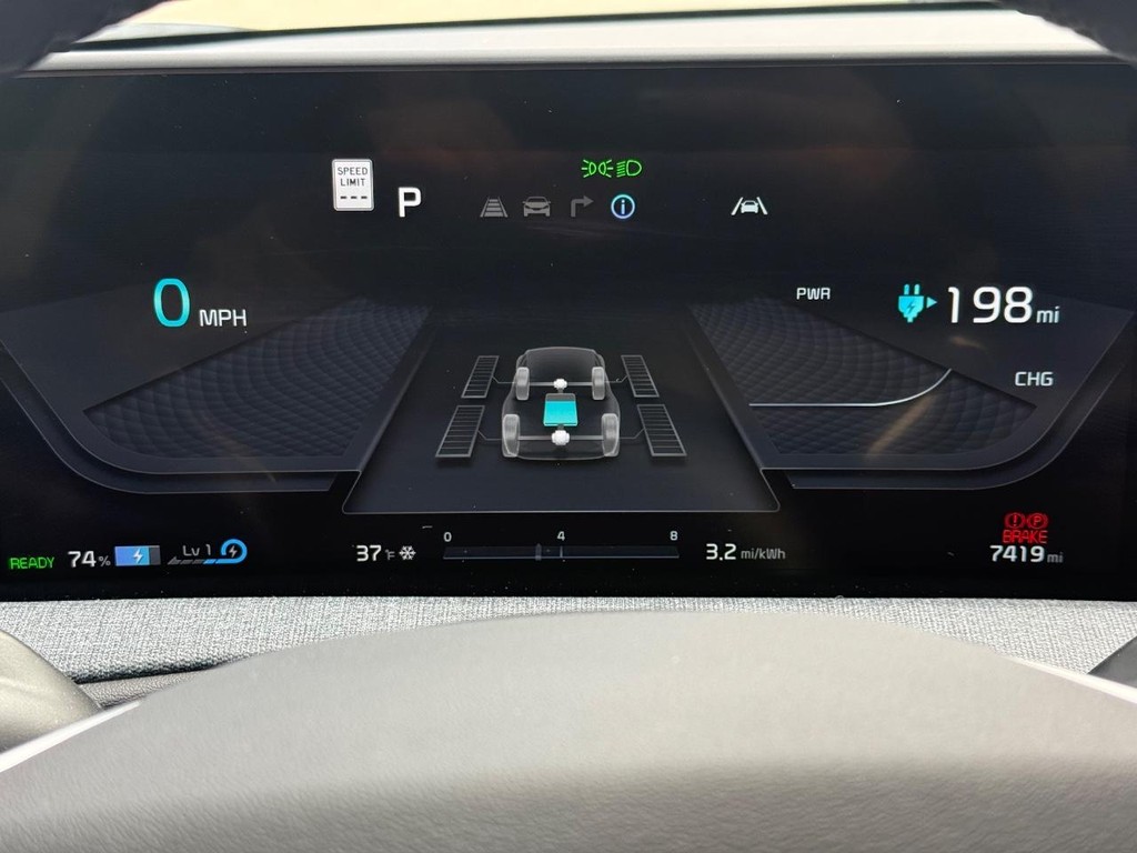 Kia EV6 Vehicle Full-screen Gallery Image 19