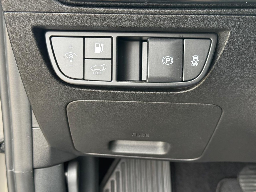 Kia EV6 Vehicle Full-screen Gallery Image 20