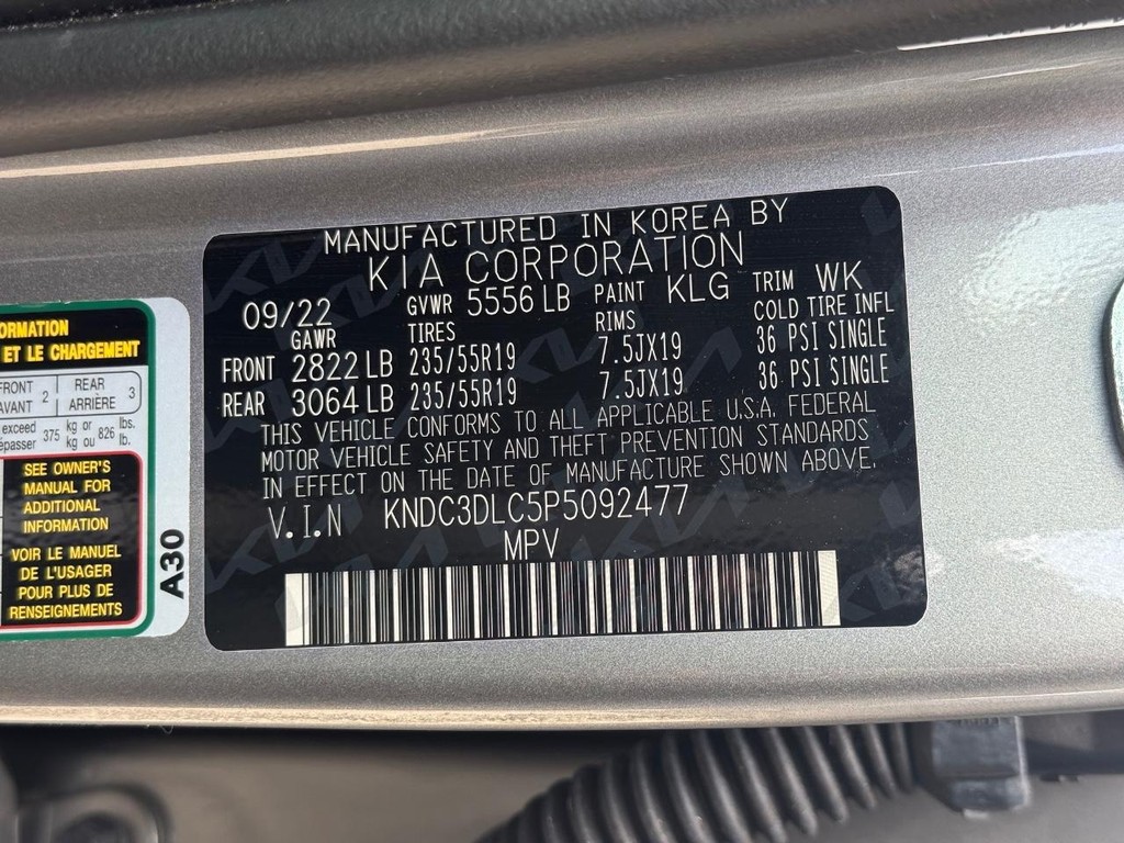 Kia EV6 Vehicle Full-screen Gallery Image 24