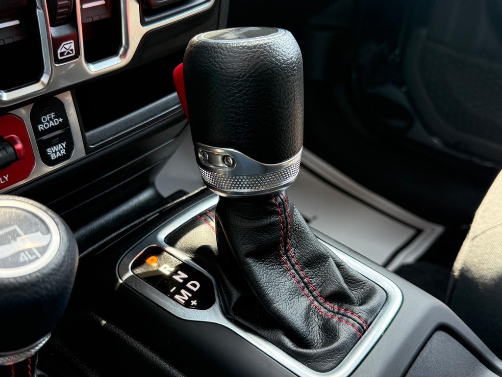 Jeep Wrangler Vehicle Full-screen Gallery Image 21