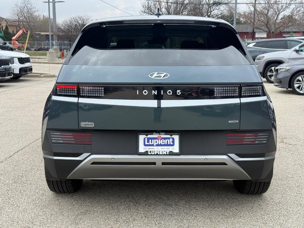 Hyundai IONIQ 5 Vehicle Full-screen Gallery Image 04