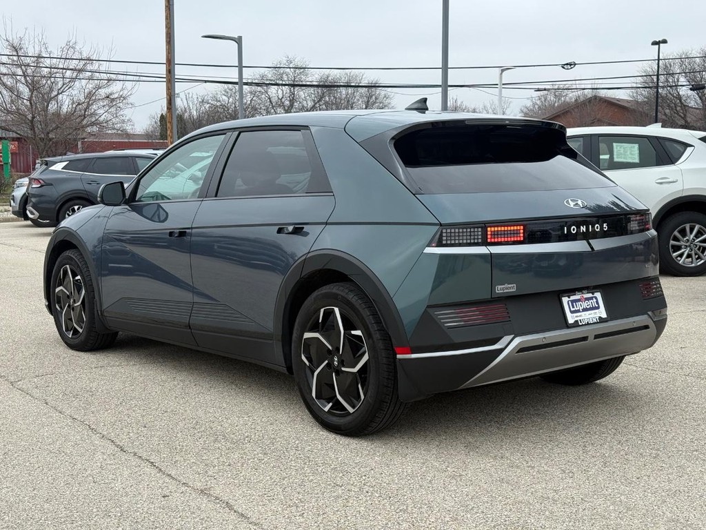 Hyundai IONIQ 5 Vehicle Full-screen Gallery Image 06