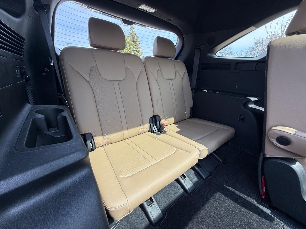 Kia Sorento Vehicle Full-screen Gallery Image 11