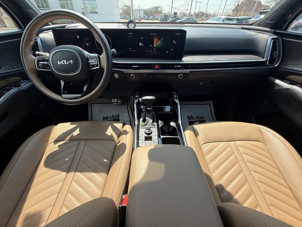 Kia Sorento Vehicle Full-screen Gallery Image 14