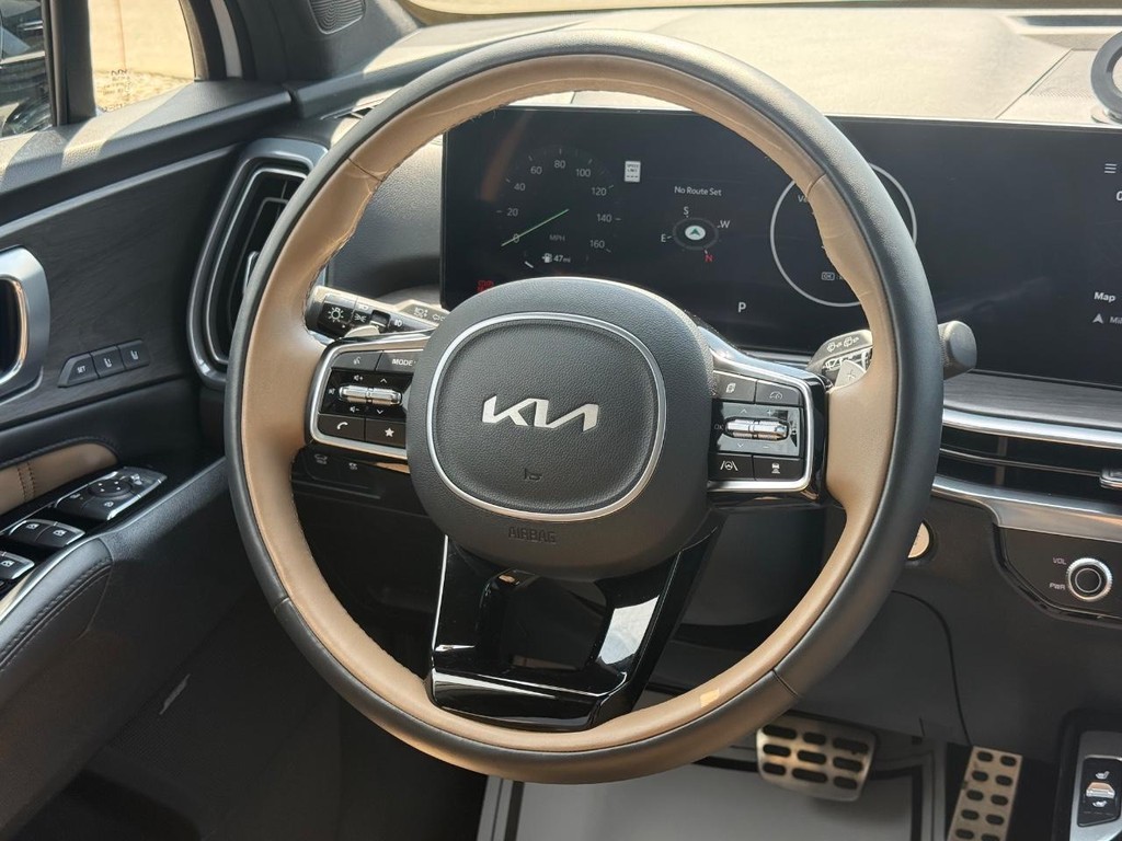 Kia Sorento Vehicle Full-screen Gallery Image 15