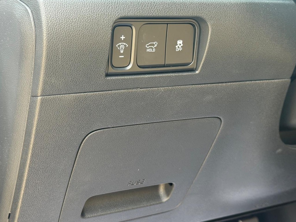 Kia Sorento Vehicle Full-screen Gallery Image 25