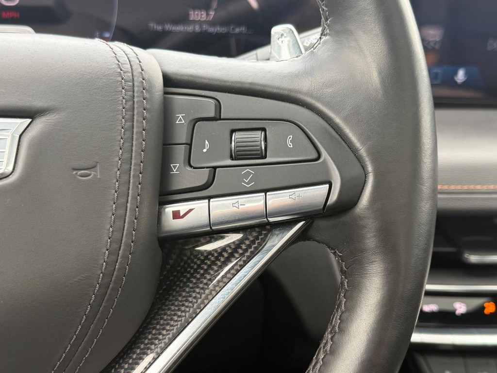 Cadillac CT5-V Vehicle Full-screen Gallery Image 16