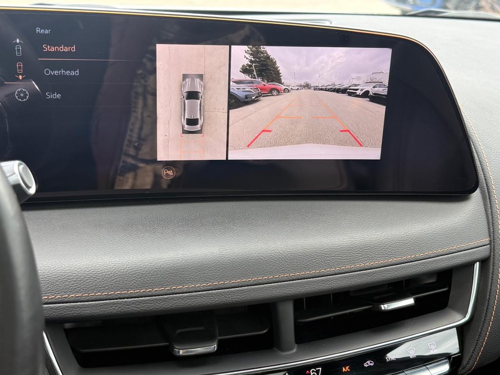 Cadillac CT5-V Vehicle Full-screen Gallery Image 18