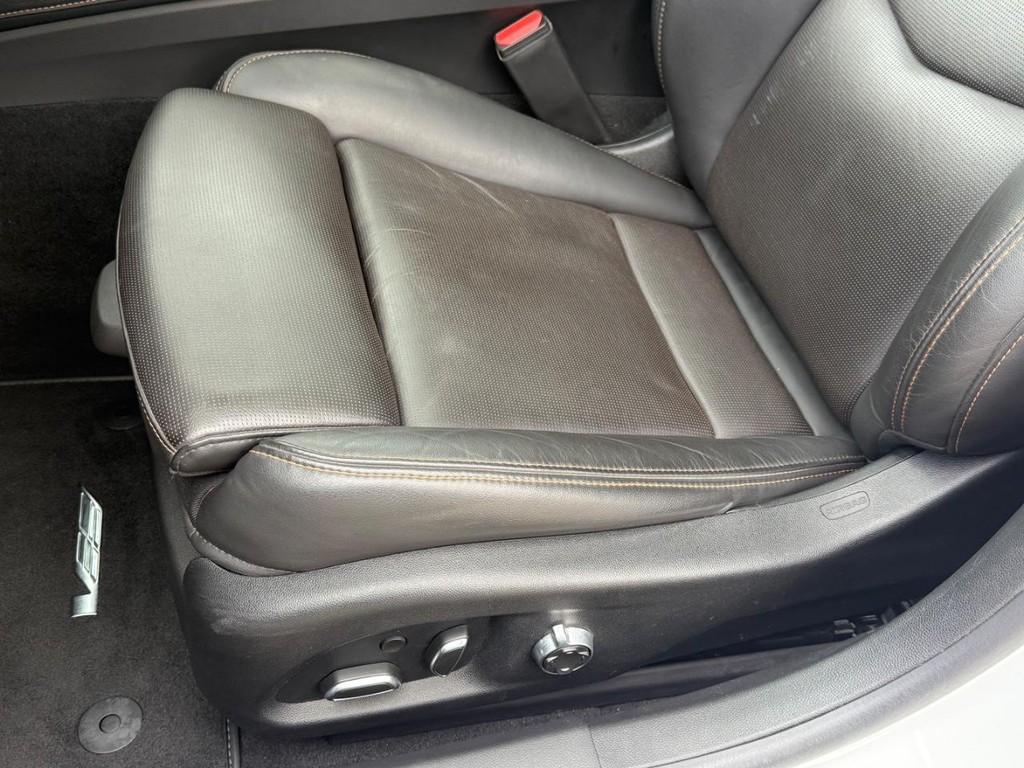 Cadillac CT5-V Vehicle Full-screen Gallery Image 25