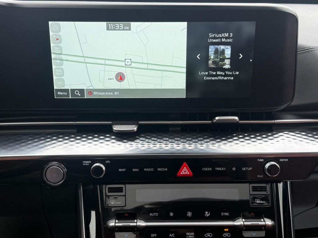 Kia Carnival Vehicle Full-screen Gallery Image 20