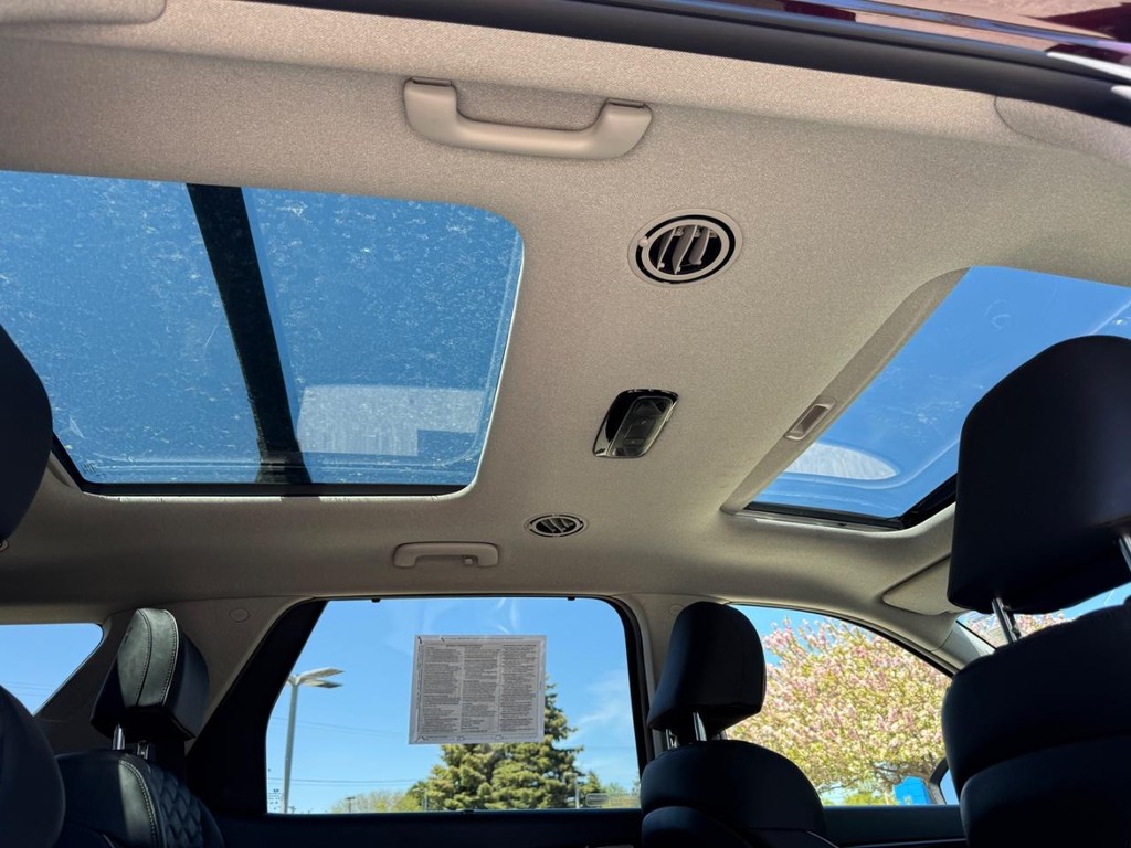 Hyundai Palisade Vehicle Full-screen Gallery Image 12