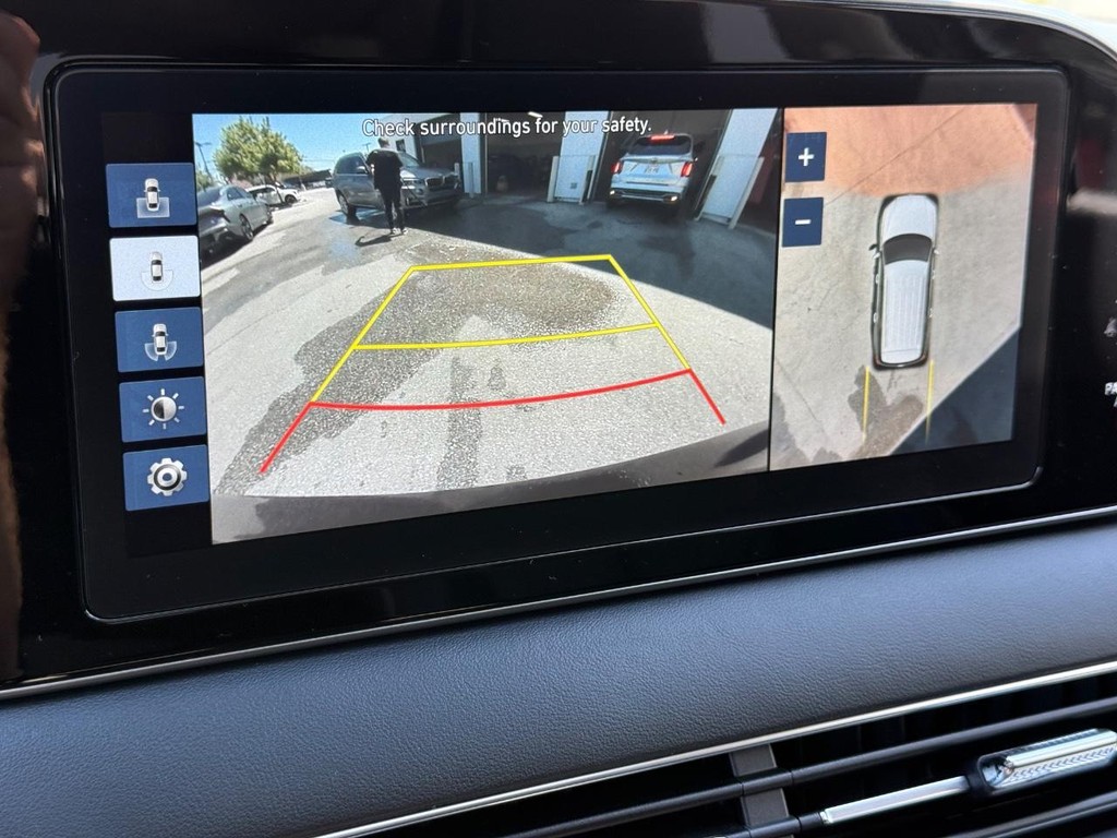 Hyundai Palisade Vehicle Full-screen Gallery Image 20