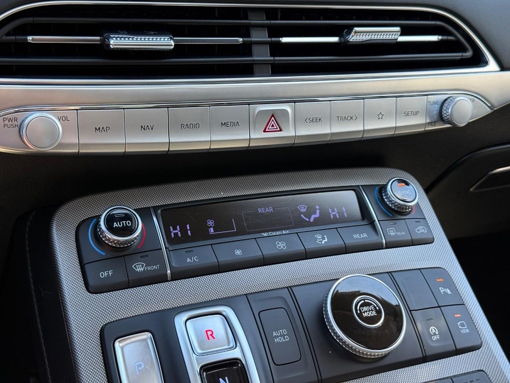 Hyundai Palisade Vehicle Full-screen Gallery Image 21
