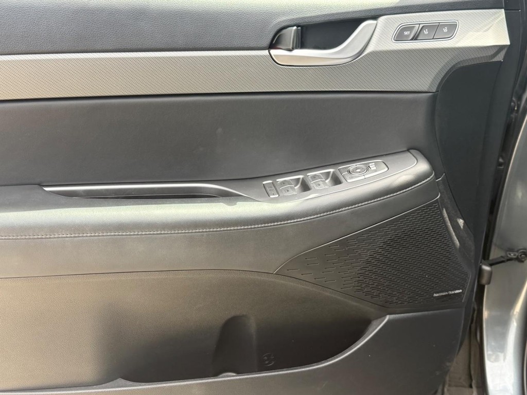 Hyundai Palisade Vehicle Full-screen Gallery Image 26