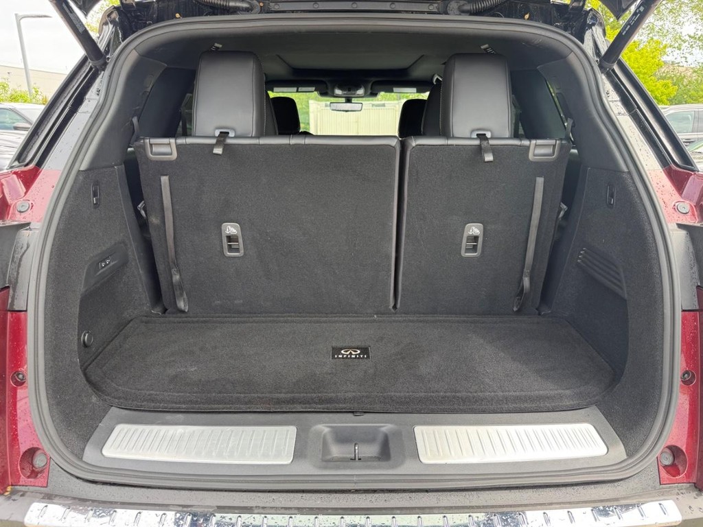 INFINITI QX60 Vehicle Full-screen Gallery Image 05