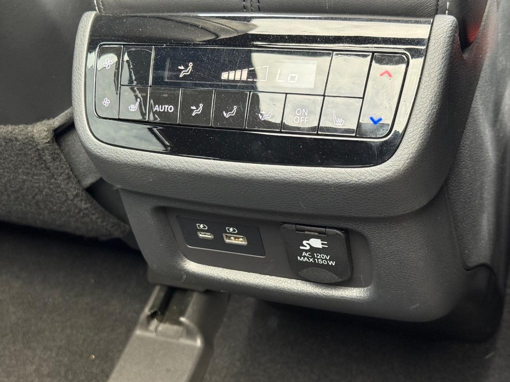 INFINITI QX60 Vehicle Full-screen Gallery Image 13