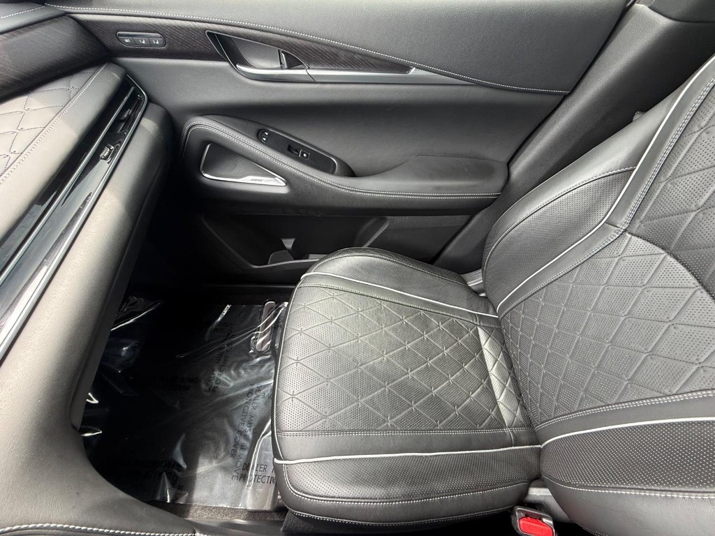 INFINITI QX60 Vehicle Full-screen Gallery Image 23