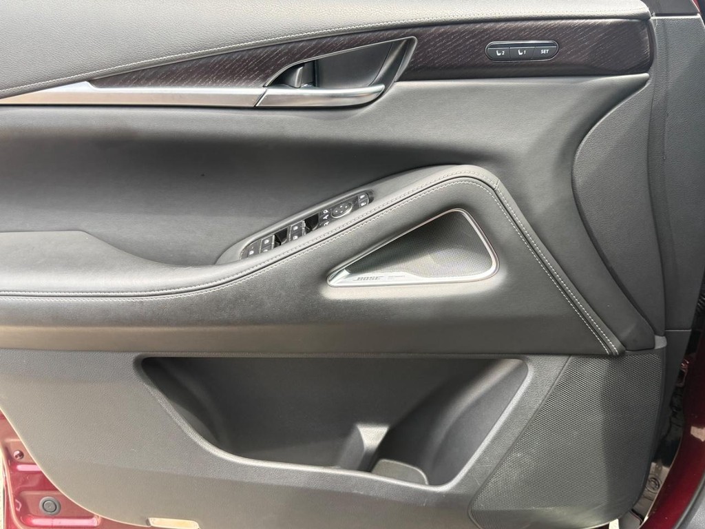 INFINITI QX60 Vehicle Full-screen Gallery Image 26