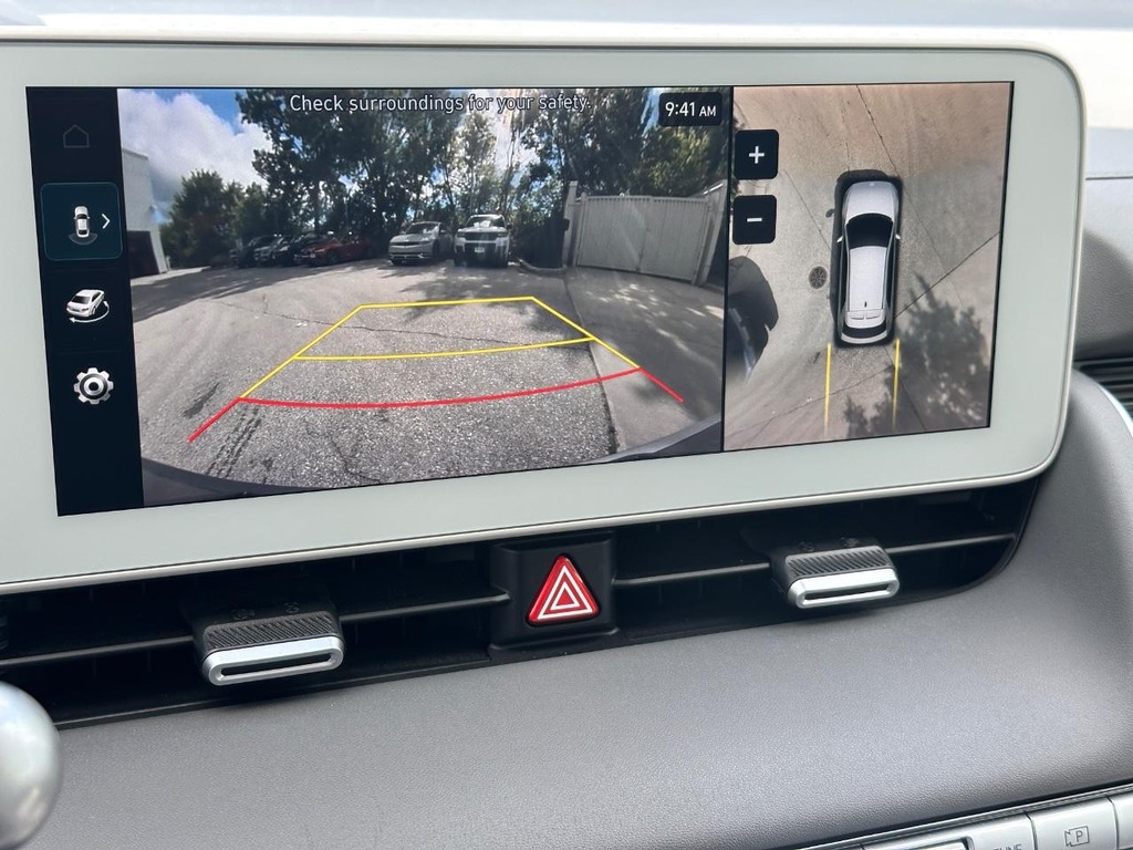 Hyundai IONIQ 5 Vehicle Full-screen Gallery Image 17