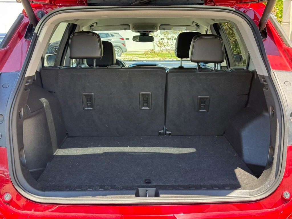 GMC Terrain Vehicle Full-screen Gallery Image 06