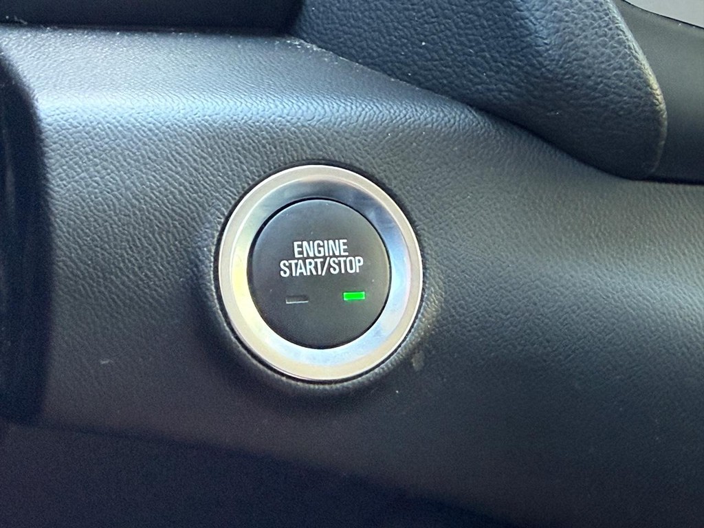 GMC Terrain Vehicle Full-screen Gallery Image 15