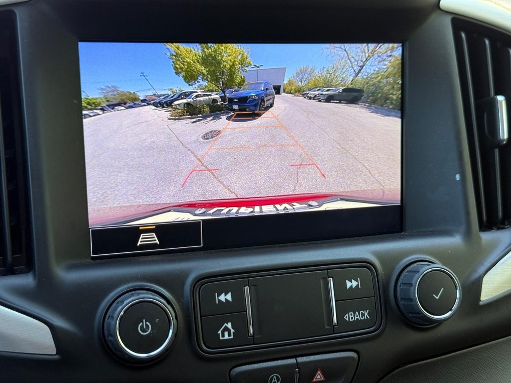 GMC Terrain Vehicle Full-screen Gallery Image 17