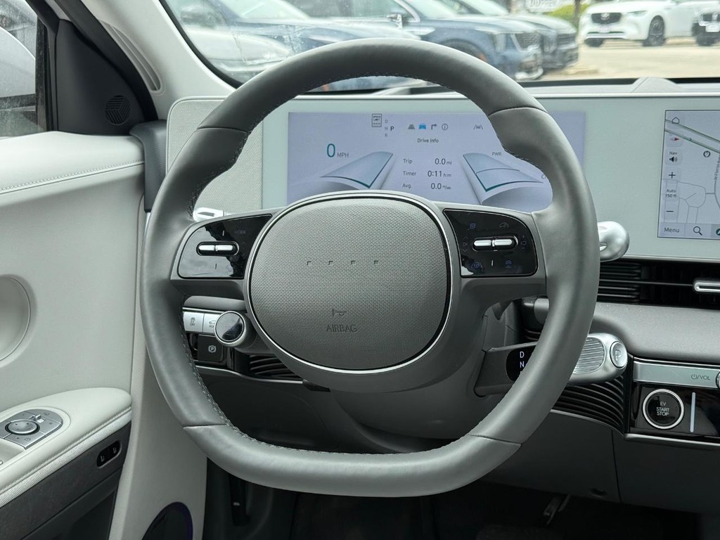 Hyundai IONIQ 5 Vehicle Full-screen Gallery Image 14