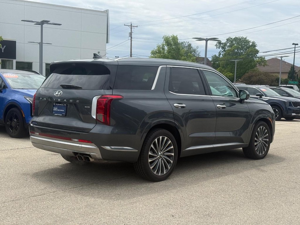 Hyundai Palisade Vehicle Full-screen Gallery Image 03