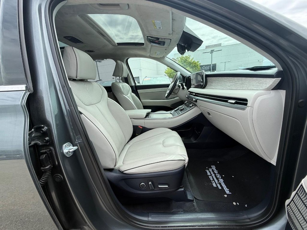 Hyundai Palisade Vehicle Full-screen Gallery Image 09