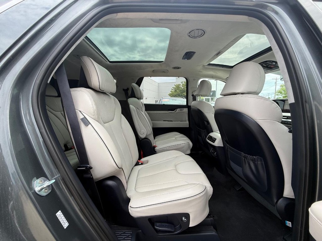 Hyundai Palisade Vehicle Full-screen Gallery Image 11