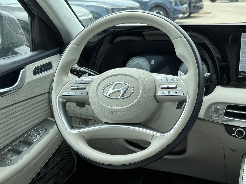 Hyundai Palisade Vehicle Full-screen Gallery Image 16